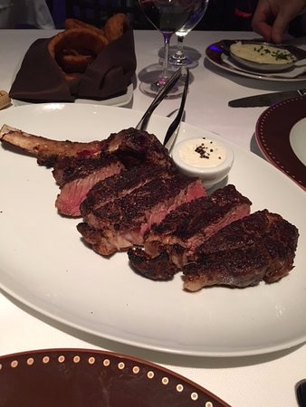 SW Steakhouse signature dishes Rib Eye
Filet Mignon
Au Gratin